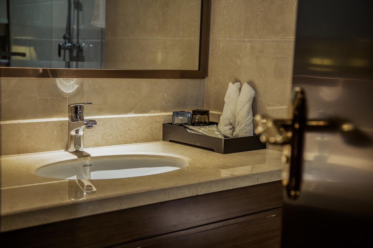 Milton Hotel 선전 시 외부 사진